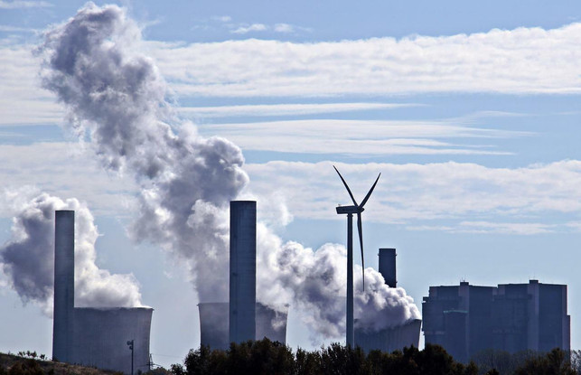 elektrifizierung-mit-gruenem-strom-hilft-die-klima-cc0-pixabay-pixel2013-220528_download Elektrifizierung mit grünem Strom hilft, die Klimaziele zu erreichen.