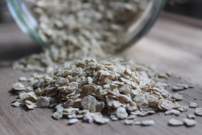 porridge-wird-aus-haferflocken-gekocht-cc0-pixabay-mondgesicht-250331_download Porridge wird aus Haferflocken gekocht.