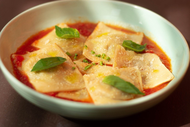 ravioli-should-you-not-heat-in-the-tin-because-cc0-pixabay-sheprayedforhim-240711_download You should not heat ravioli in the tin, as harmful substances can be released from the material.