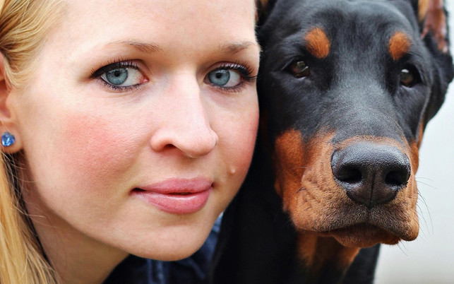 Frau-Hund-pb-1280x800 Frau-Hund