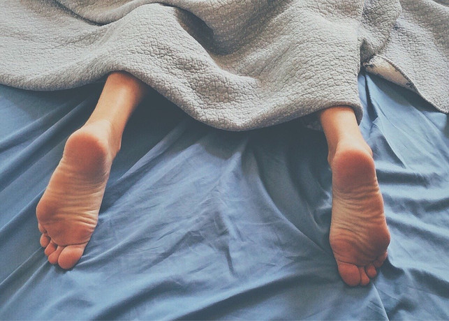 ein-krampf-im-fuss-tritt-haeufig-ganz-ploetzlich-in-d-cc0-pixabay-wokandapix-200703_download Ein Krampf im Fuß tritt häufig plötzlich auf und kann dich auch in der Nacht heimsuchen.