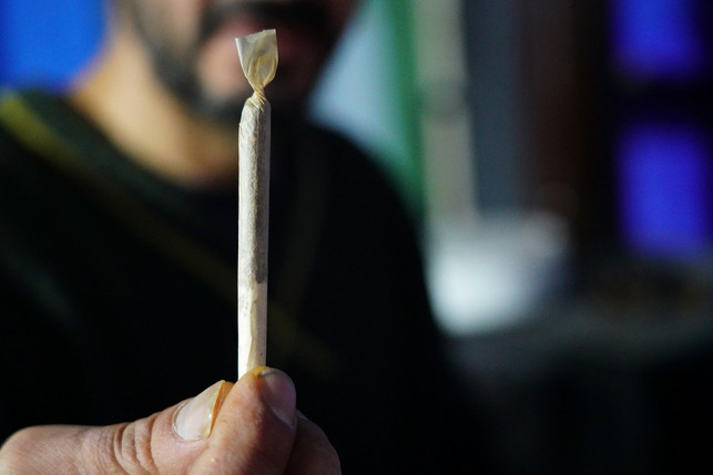 cannabis-kann-insbesondere-kurzfristig-nach-dem-ko-cc0-pixabay-murrrphoto-240619_download Cannabis kann insbesondere kurzfristig nach dem Konsum das Potenzial für Unfälle und Verletzungen stark erhöhen.