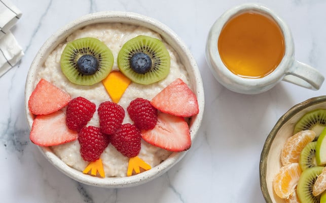 Essen Kinder lustig bunt Früchte Frühstück Essen für Kinder: es gibt viele trickreiche Wege, es ebenso gesund wie attraktiv zu gestalten