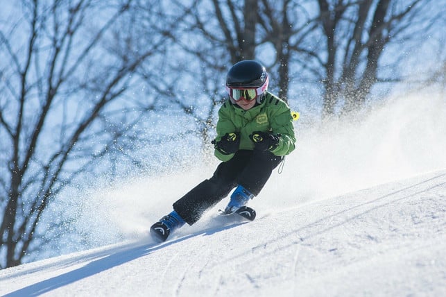 das-impraegnierspray-eignet-sich-auch-fuer-skibeklei-cc0-pixabay-pexels-211216_download Das Imprägnierspray eignet sich auch für Skibekleidung.
