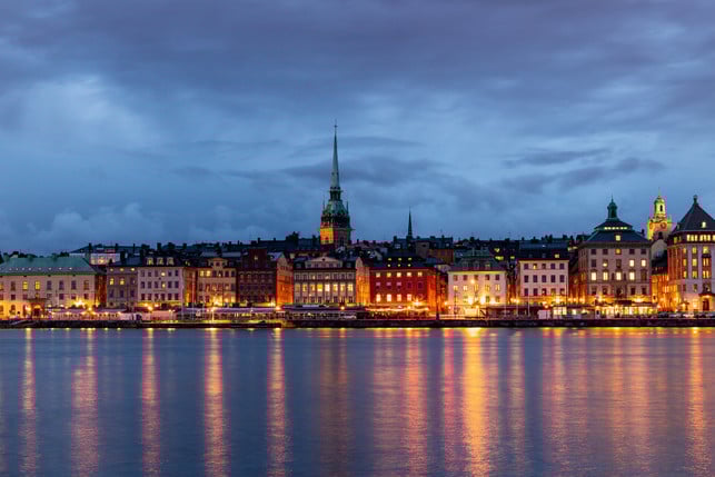 mit-einem-zug-durch-europa-kannst-du-ueber-nacht-vo-cc0-pixabay-marcelkessler-250419_download Mit einem Zug durch Europa kannst du über Nacht von Berlin nach Stockholm fahren.
