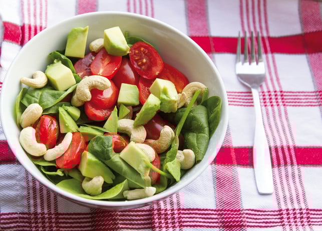 tomaten-neutralisieren-den-oxalgehalt-von-spinat-cc0-pixabay-ashqtara-190516_download Mit der richtRichtig zubereitet ist Spinat gesund: Calciumhaltige Tomaten neutralisieren seinen Oxalgehalt.