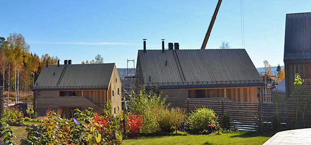 oekodorf-norwegen-enorm-2-z-Ingvild-Forbord-CC-BY-SA-4.0-170314-640x300 Ökodorf Hurdal Økogrend in Norwegen