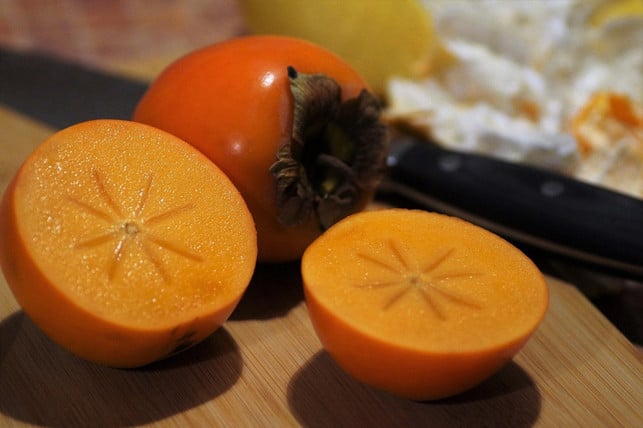 kakis-sind-wegen-ihrer-guten-naehrstoffe-gesund-en-cc0-pixabay-ivabalk-231204_download Kakis sind wegen ihrer guten Nährstoffe gesund, enthalten aber viel Zucker.