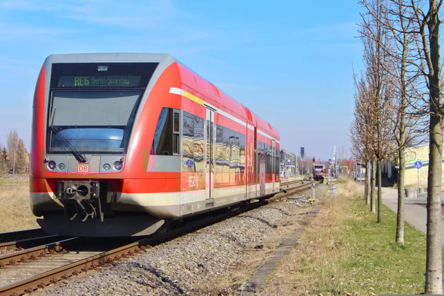 wer-bis-ende-november-den-neuen-konditionen-des-de-cc0--pixabay--jonasreichard-251120_download Wer bis Ende November den neuen Konditionen des Deutschlandtickets nicht zustimmt, fährt ab Januar erstmal ohne das Abo.