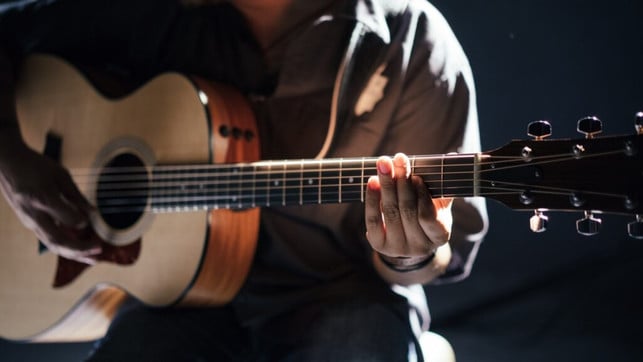 wv-buntstattgrau-us-gabriel-gurrola-181220-1280x720-1-1024x576-5 TK WV bunt statt grau Musik Instrument lernen