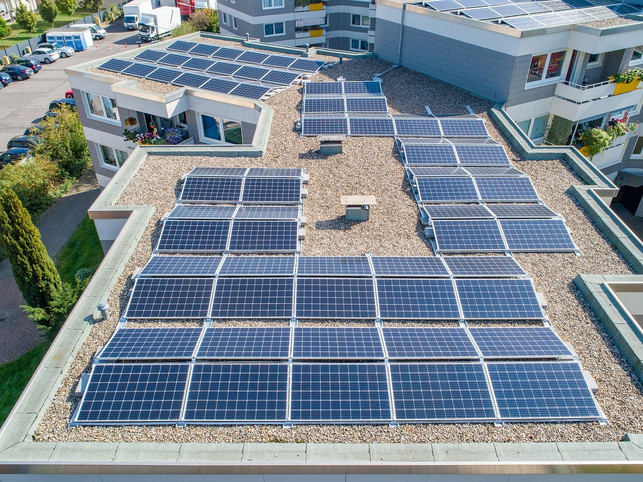 solarstrom-zu-beziehen-kannst-du-auch-als-mieteri-cc0-pixabay-solarimo-220516_download Solarstrom zu beziehen kannst du auch als Mieter:in organisieren.
