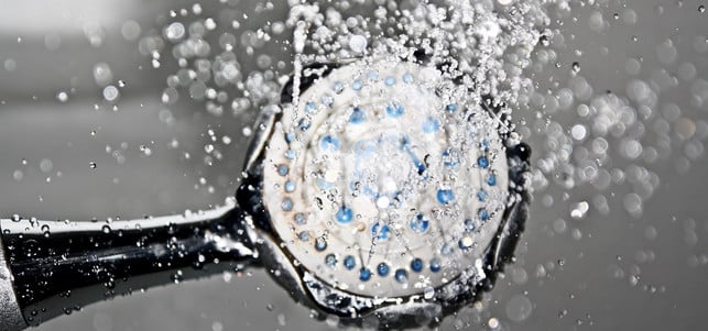 shower shower error PB-180704-1280x600 Shower lukewarm in the heat