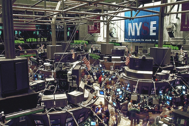 boersenhandel-an-der-new-yorker-wallstreet-cc0pixabayskeeze-171112_download Börsenhandel an der New Yorker Wallstreet