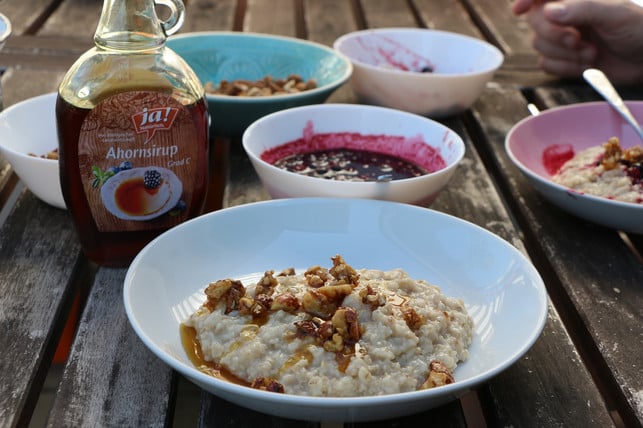 egal-ob-mit-wasser-milch-oder-pflanzlichen-altern-katbliemutopia-170814_download Egal ob mit Wasser, Milch oder pflanzlichen Alternativen, Porridge ermöglicht dir einen schmackhaften und gleichzeitig gesunden Start in den Tag.