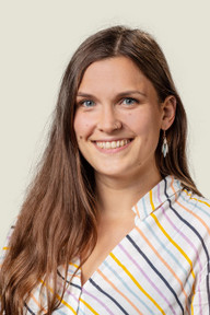 Laura-Breitkreuz-Portrait_C-SevensMaltry_450x675