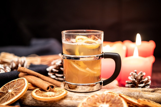 mulled wine-only-apparently-warms-up-on-the-first-sip-u-cc0-pixabay-kaheig-241219_download Mulled wine only appears to warm you when you first sip it and actually promotes hypothermia.