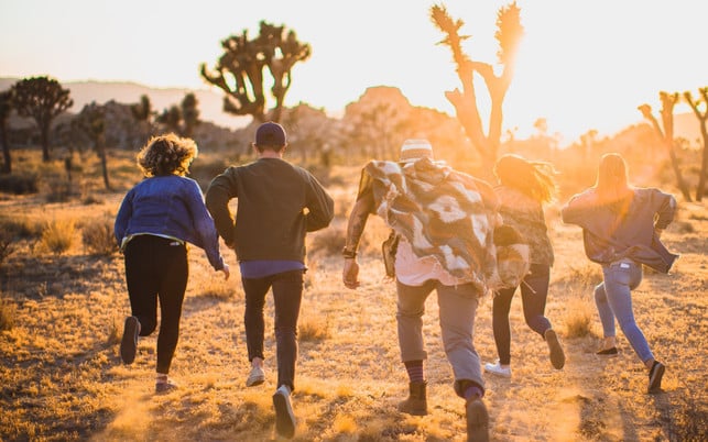 sparen-fuer-kinder-auslandssemester-weltreise-jed-villejo-unsplash-1280x800px sparen für kinder, kindersparplan, auslandssemester, weltreise