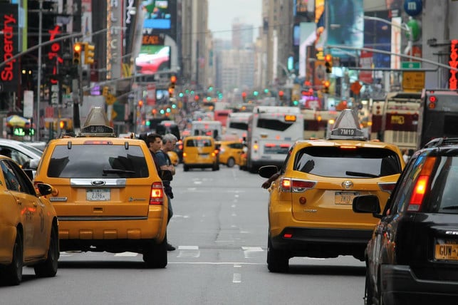 sommersmog-entsteht-groesstenteils-durch-den-verkehr-cc0-pixabay-nanira-220807_download Sommersmog entsteht größtenteils durch den Verkehr.