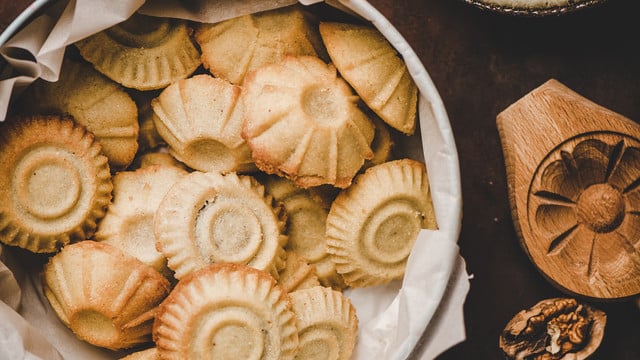 Turkish Hatay semolina cookies with walnut filling and figs Mamoul