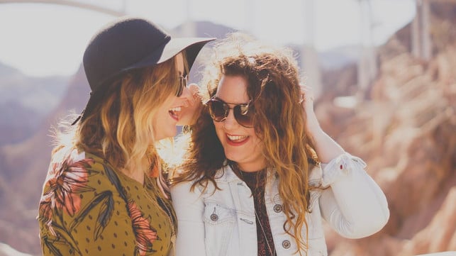 empathie-ein-wichtiger-kernsaspekt-der-emotional-cc0-unsplash-katie-treadway-171225_download Empathie, ein wichtiger Kernsaspekt der emotionalen Intelligenz, fördert den Aufbau intensiver Beziehungen.