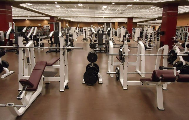 Gym Anxiety can arise if you just start sport and are afraid to make mistakes in the workout.