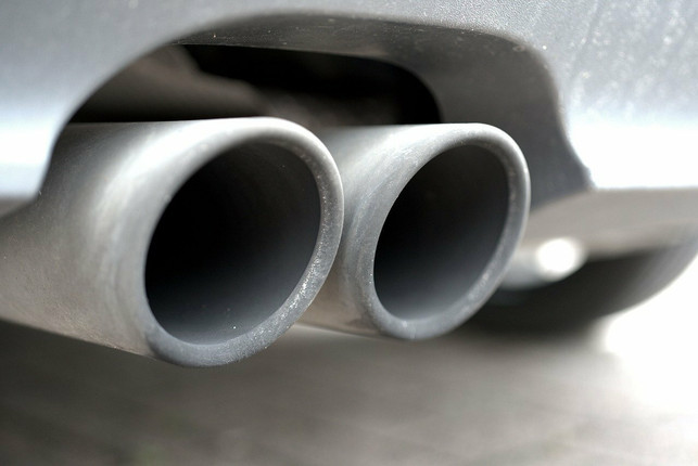 ccu-treibstoffe-sind-nicht-klimaneutral-denn-wen-cc0-pixabay-webandi-210616_download CCU-Treibstoffe sind nicht klimaneutral - denn wenn die Treibstoffe verbrennen, wird das CO2 wieder frei.