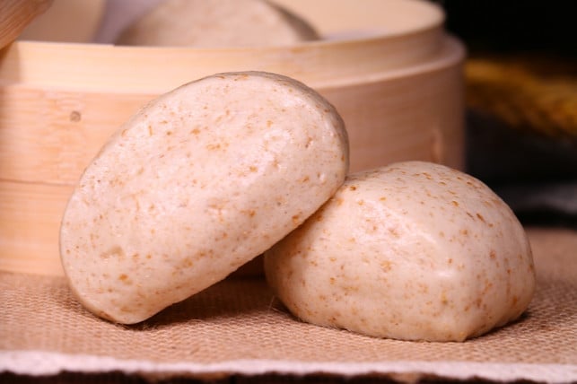 chinesische-mantou-kannst-du-aus-weizen-oder-dink-cc0-pixabay-hewq-211027_download Chinesische Mantou kannst du aus Weizen- oder Dinkelmehl zubereiten.