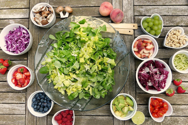 You can make your salad healthy and varied.