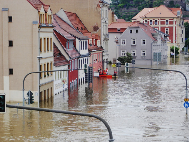 die-nina-app-warnt-vor-gefahrenlagen-unwetter-na-cc0-pixabay-lucykaef-230713_download Die Nina-App warnt vor Gefahrenlagen, Unwetter, Naturgefahren, Versorgungsausfälle und Krankheitserreger.