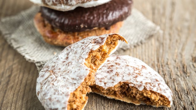 lebkuchen-colourbox-251120 Lebkuchen mit Oblaten