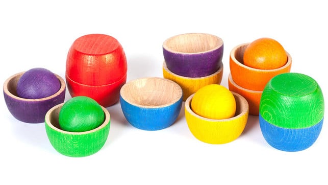 holzspielzeug-nachhaltig-geschenkideen-bunte-kugeln-1-211213-1280x720 Holzspielzeug: Nachhaltige Geschenkideen