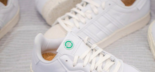 Weiße Sneaker reinigen