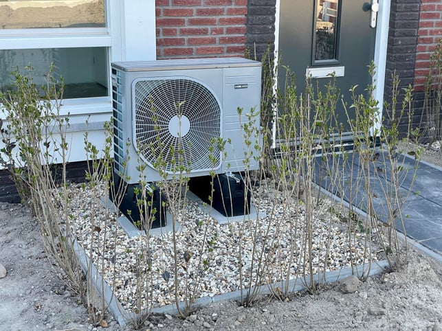 waermepumpen-fernwaerme-und-andere-heizsysteme-sind-cc0-pixabay-harmvdb-250227_download Wärmepumpen, Fernwärme und andere Heizsysteme sind dem Heizen mit grünem Heizöl in vielen Punkten überlegen.