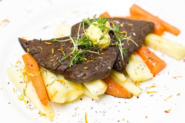 seitan-ist-ein-beliebtes-ersatzprodukt-das-du-sel-cc0-pixabay-einladung_zum_essen-200323_download Seitan ist ein beliebtes Ersatzprodukt, das du selber machen kannst.