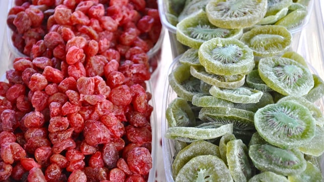 kandierte-fruechte-schmecken-als-suesser-snack-zwisch-cc0-pixabay-szjeno09190-190105_download Kandierte Früchte schmecken als süßer Snack zwischendurch, aber auch in Kombination mit Desserts oder als Deko auf Torten.