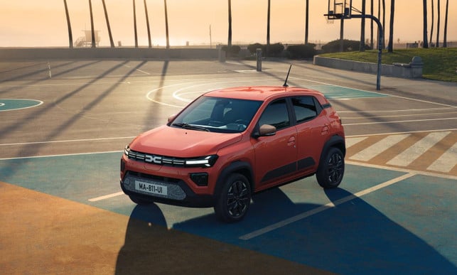 Dacia Spring Elektroautos wie der Dacia Spring könnten durch eine neue Fahrzeugkategorie auf EU-Ebene künftig noch günstiger werden.