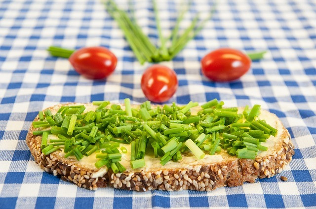gesundes-brot-zum-fruehstueck-cc0-pixabay-juergen_s-180127_download Gesundes Brot zum Frühstück eignet sich, wenn du eher Lust auf Deftiges hast.