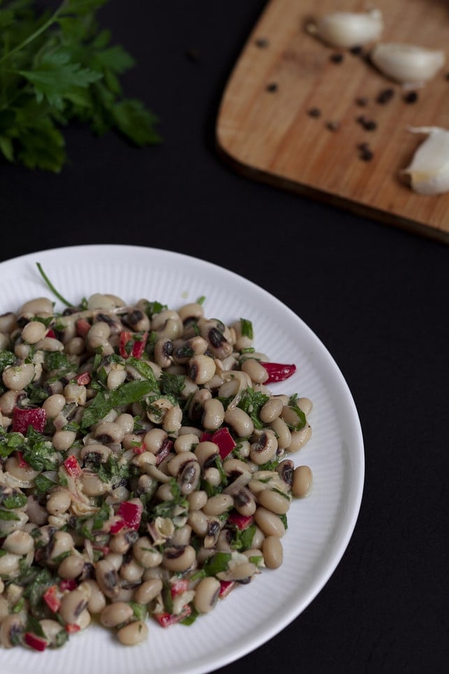 aus-schwarzbohnen-kannst-du-leckeren-salat-zuberei-cc0-pixabay-harputogullari-201113_download Aus Schwarzaugenbohnen kannst du leckeren Salat zubereiten.