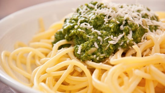 12-mal „ungenügend" für grünes Pesto: Öko-Test-Ergebnisse verderben den Appetit Grünes Pesto Öko-Test