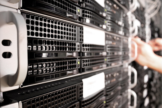 die-bitcoin-server-verbrauchen-unmengen-an-strom-cc0pixabaycolossuscloud-181127_download Die Bitcoin-Server verbrauchen Unmengen an Strom.