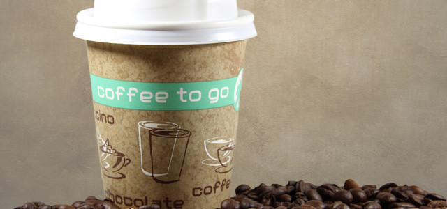 Coffee-To-Go-Becher entsorgen