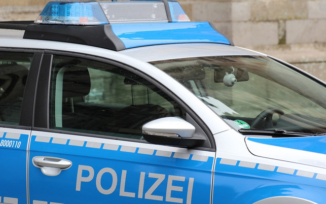 polizei-auto-pb-180731-1280x800