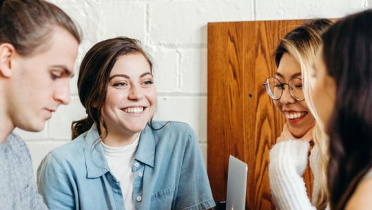 Energie sparen in der WG: Diese Tipps senken eure Nebenkosten Energie sparen in der WG