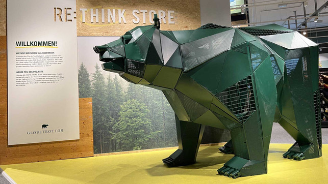 Pressebild_Globetrotter-ReThink-Store-Eingangsbereich_Foto-Globetrotter-1-scaled_1920x1080 Der Re:Think-Store von Globetrotter setzt auf Re-Use, Repair und andere Nachhaltigkeitstugenden