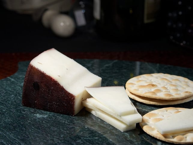 er-enthaelt-weniger-fett-als-kuhmilchkaese-doch-ist-cc0-pixabay-pdphotos-220811_download Er enthält weniger Fett als Kuhmilchkäse, doch ist Ziegenkäse gesund?