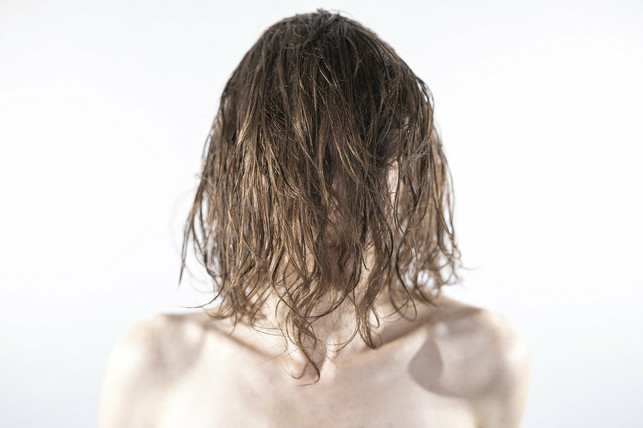 deine-haare-bekommst-du-auch-ohne-foehn-trocken-cc0-pixabay-engin_akyurt-210724_download Deine Haare bekommst du auch ohne Föhn trocken.