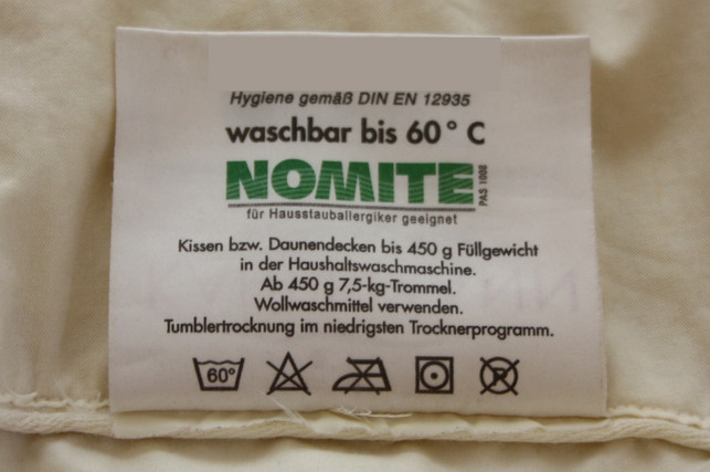 beachte-beim-waschen-von-federkissen-die-pflegeanl-maria-hohenthalutopia-190817_download Beachte beim Waschen von Federkissen die Pflegeanleitung.