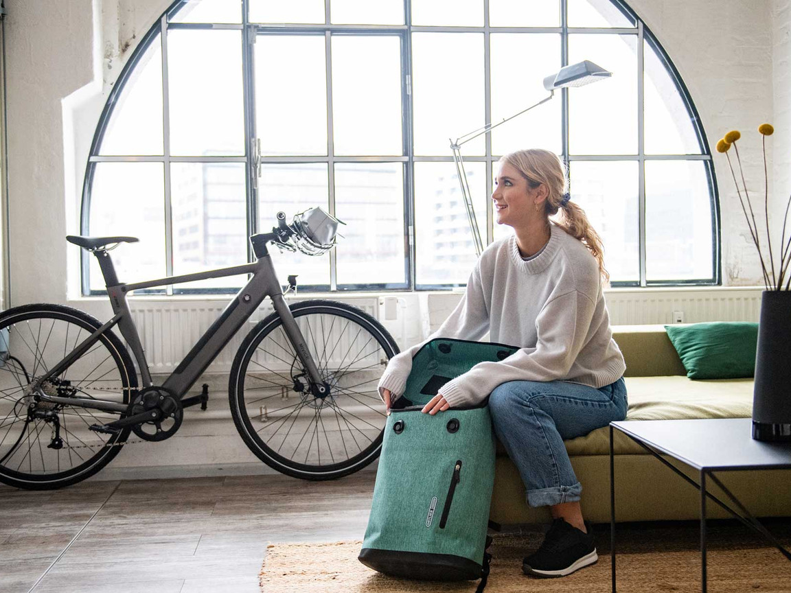 fahrradsattel überzieher RIXOW Gel Sattelbezug Fahrrad, Überzug mit Sattelbezug Wasserdicht, Fahrradsitzkissen aus Bequemem Memory-Foam, Fahrradsitz Polster für Rennradsättel MTB, Sattelschutz für Fahrradsitz Sport & Freizeit Oversized 26x4.0