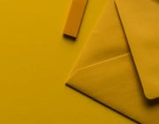 gelber Briefumschlag