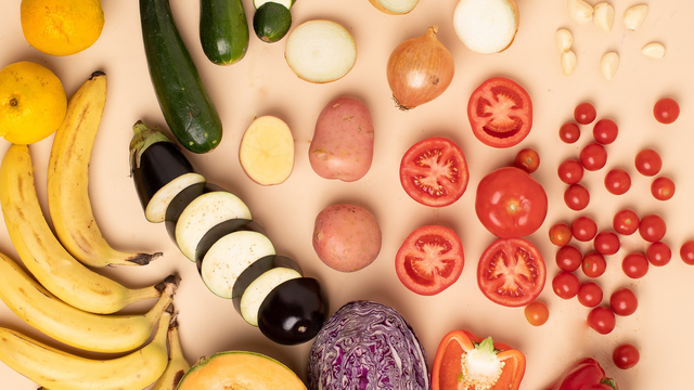 5 Portionen Obst und Gemüse pro Tag? Die WHO empfiehlt etwas anderes 5 Portionen Obst und Gemüse am Tag: Stimmt die Regel?